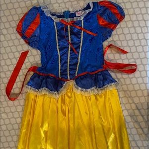 Show white dress (great OOC dress!)